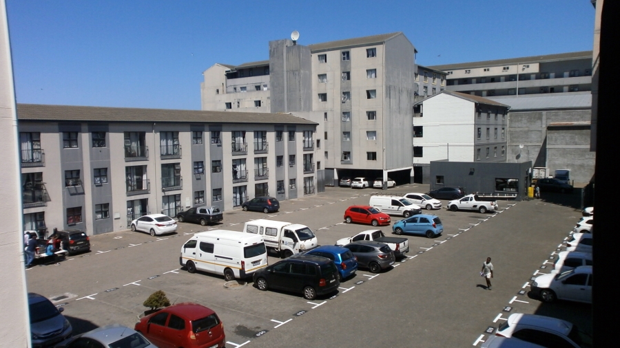 1 Bedroom Property for Sale in Maitland Western Cape